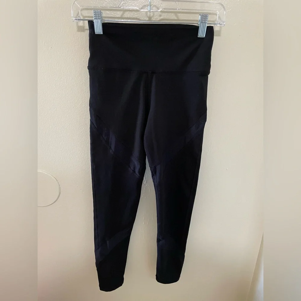 ✨Aerie Chill Play Move High Waisted Mesh Leggings Size S - Picture 2 of 11